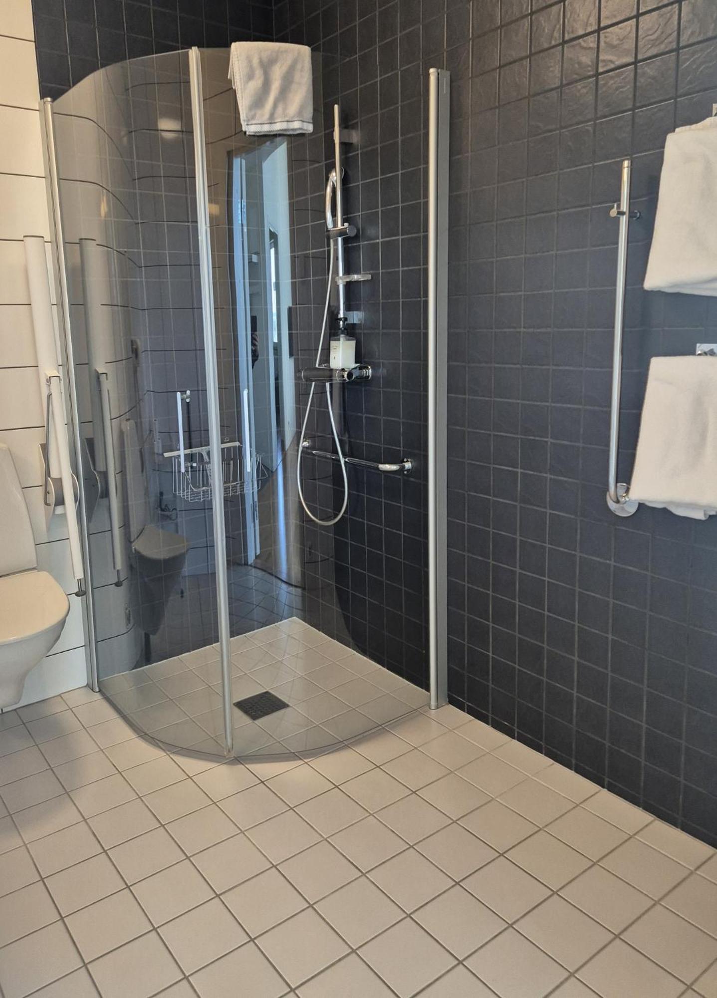 Hotel Torslanda ヨーテボリ エクステリア 写真