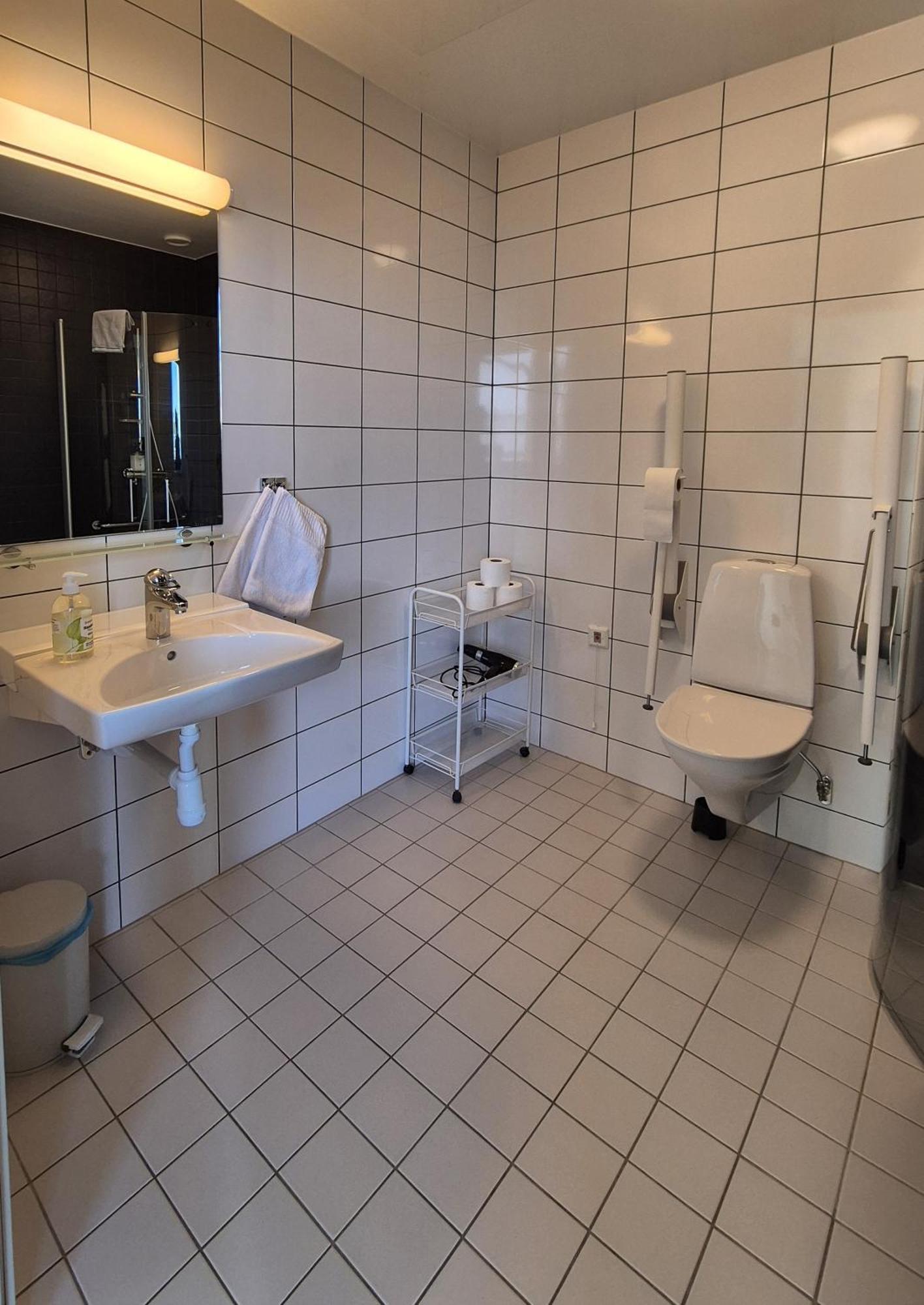 Hotel Torslanda ヨーテボリ エクステリア 写真
